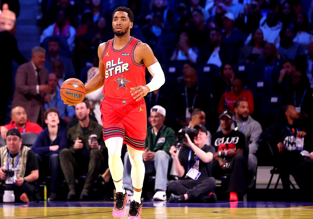 米切尔爆发新星,引发争议刷新纪录,三连败球队迎来希望!